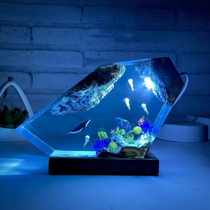 Seabed World Organism Resin Table Light Art Decoration Lamp Whales and Jellyfish Night Light Creative USB Charge Night Light Gif