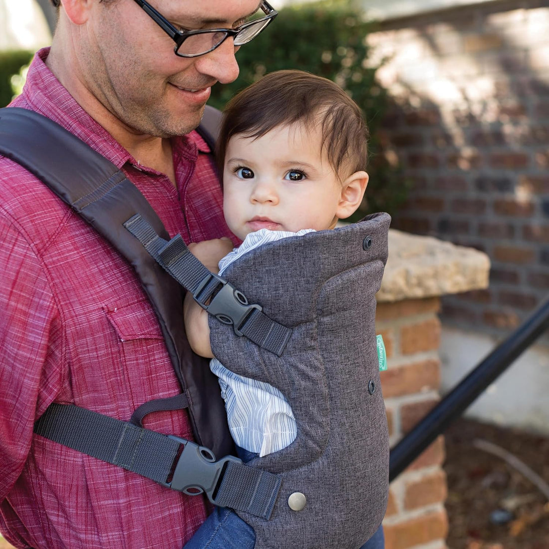 Flip Advanced 4-in-1 Carrier - Ergonomic, convertible, face-in