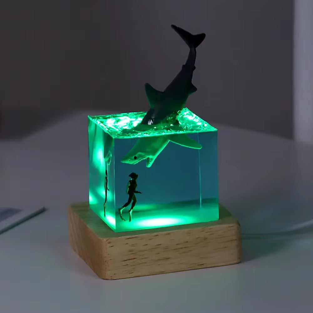 Seabed World Organism Resin Table Light Art Decoration Lamp Shark Sunken Ship Theme Night Light USB Charge Creative Night Light