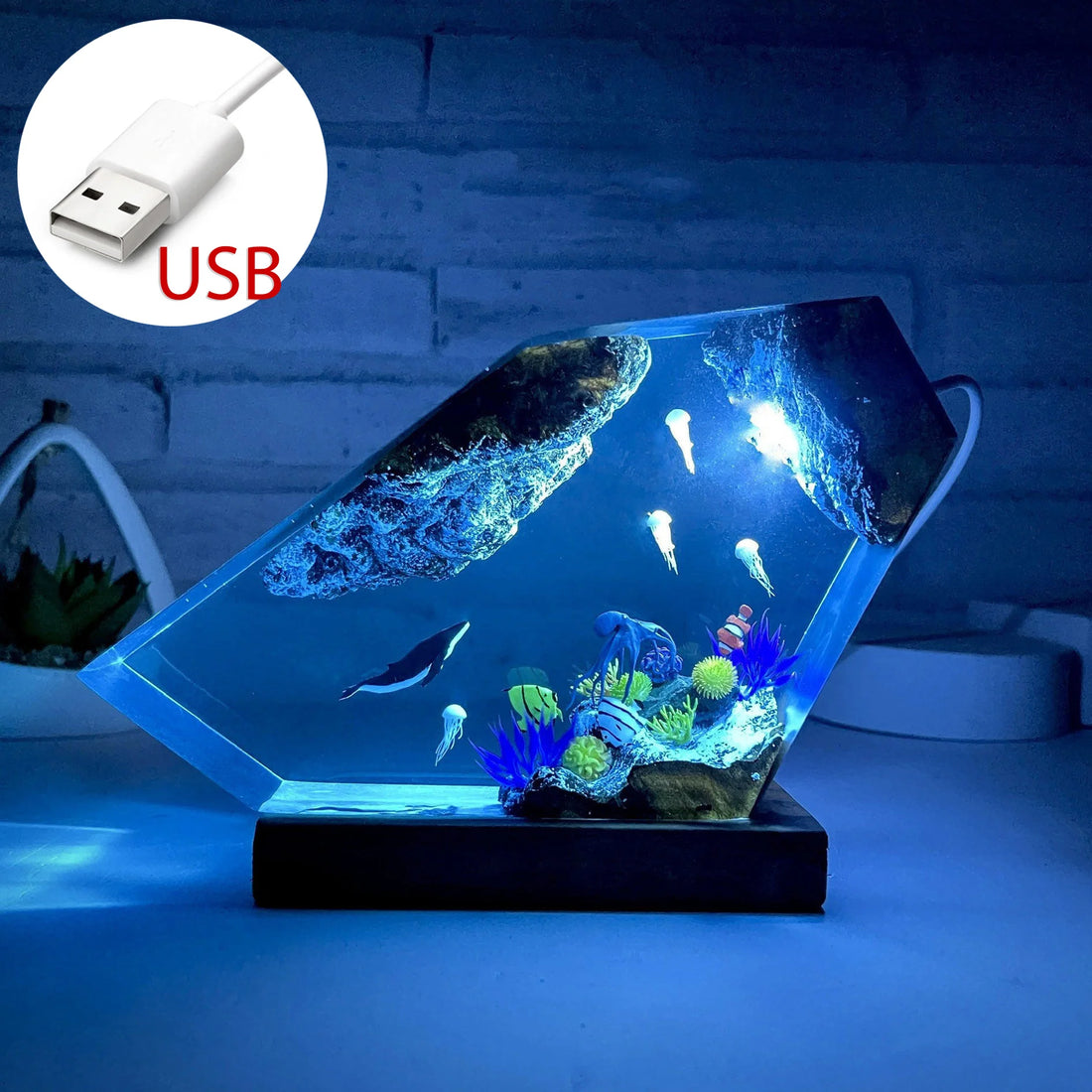 Seabed World Organism Resin Table Light Art Decoration Lamp Whales and Jellyfish Night Light Creative USB Charge Night Light Gif